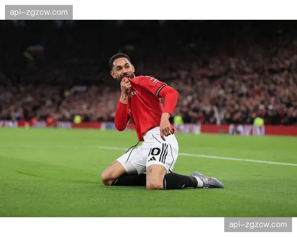 曼联谢什科55.4%射正率 高效射手搭档姆伯莫